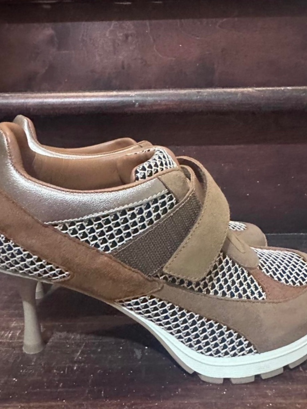 Sneex- Brown suede and mesh platform heels with Velcro strap